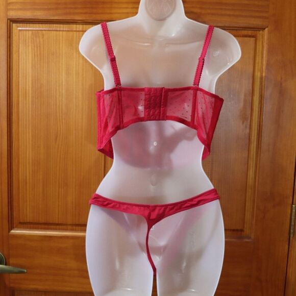 Gillian & O'Malley Red Lace Corset & Thong Set 38 C / Medium Lingerie Set - Picture 11 of 14